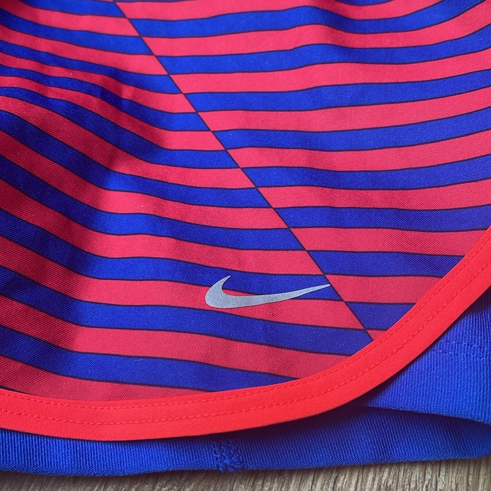 Nike small skort like new blue red strips workout fitness skirt shorts - Picture 8 of 11